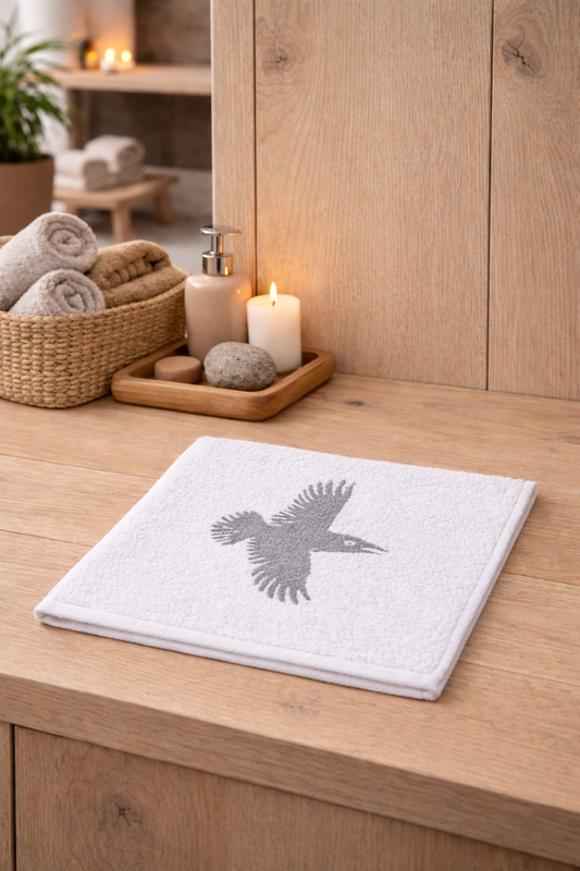 Raven Washcloth White